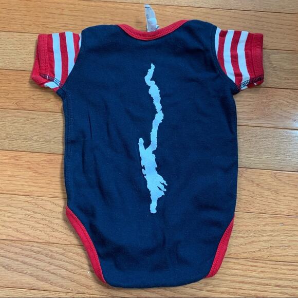 Lake George onesie bundle - 12 months - Picture 10 of 15